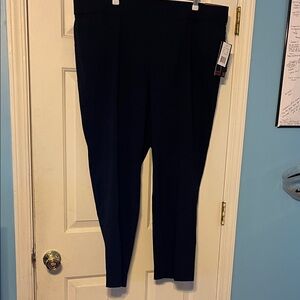 NWT women’s navy pull on slacks.